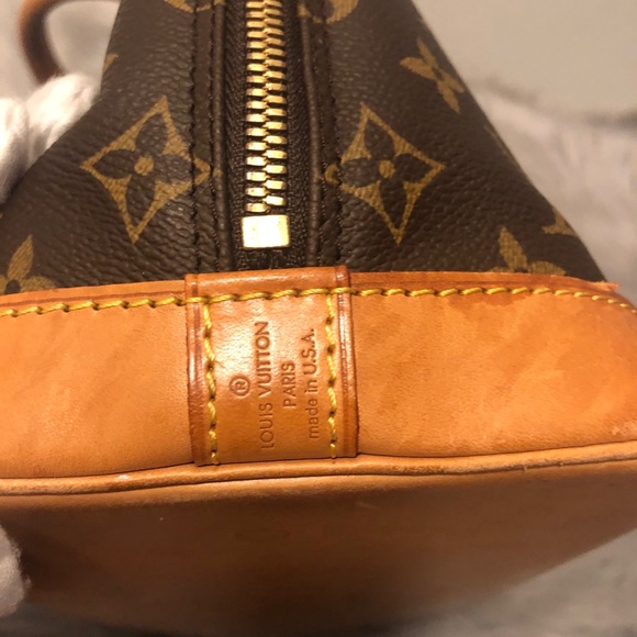 SOLD!! Authentic LV Alma Monogram - Picture 4 of 12